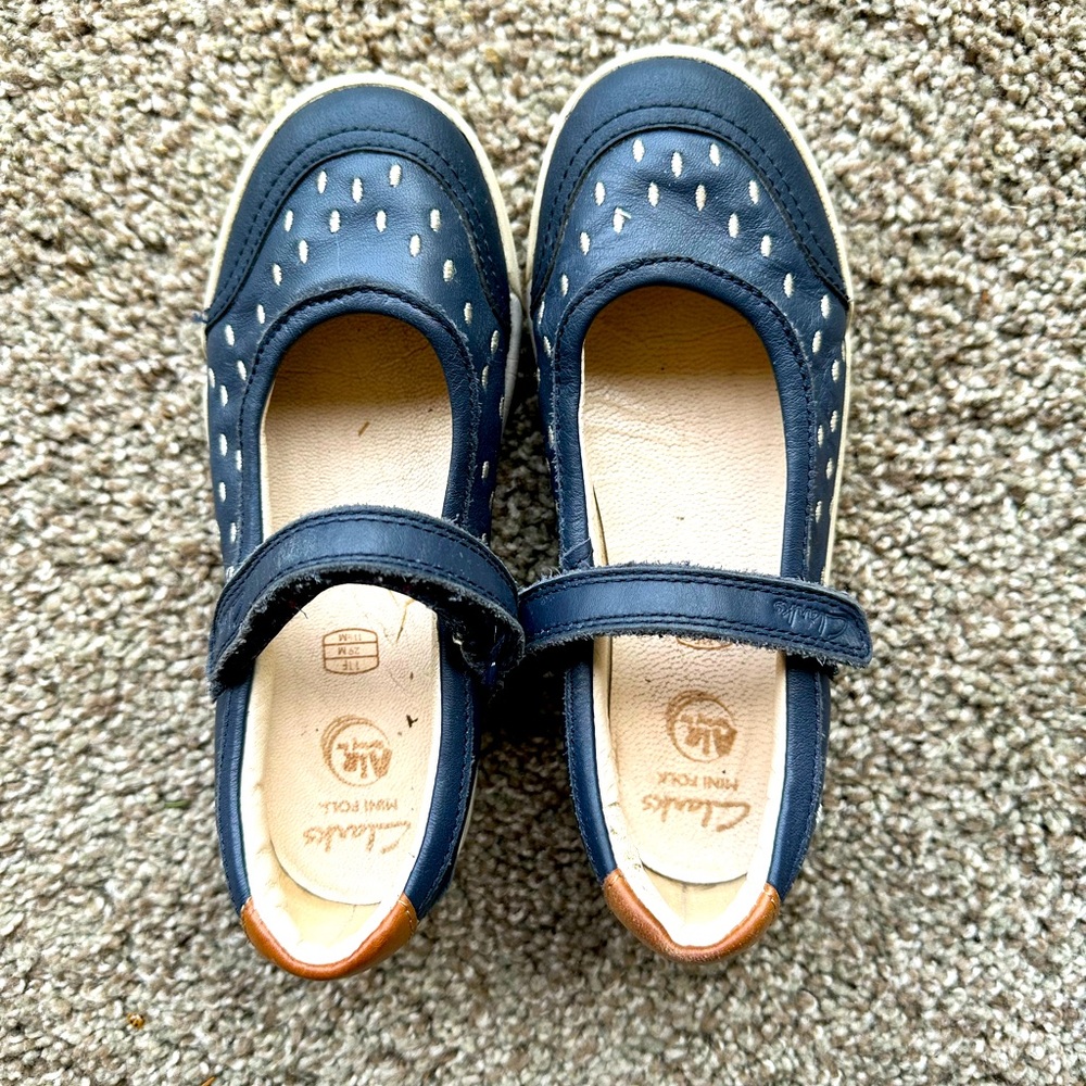 GUC Clarks Navy Loafers